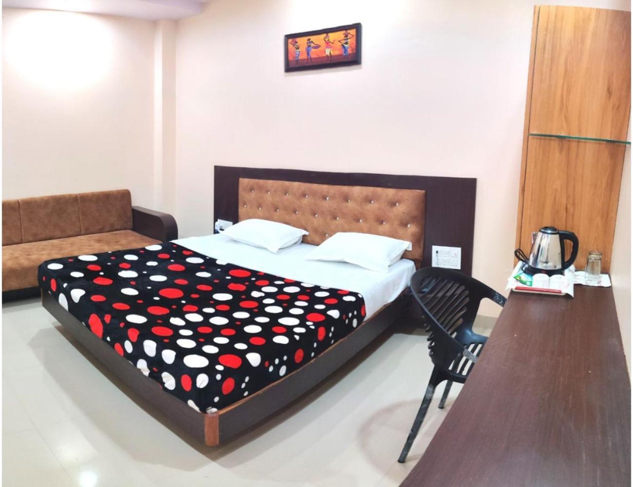 Hotel Pragati, Chanderi, Mp Exteriör bild